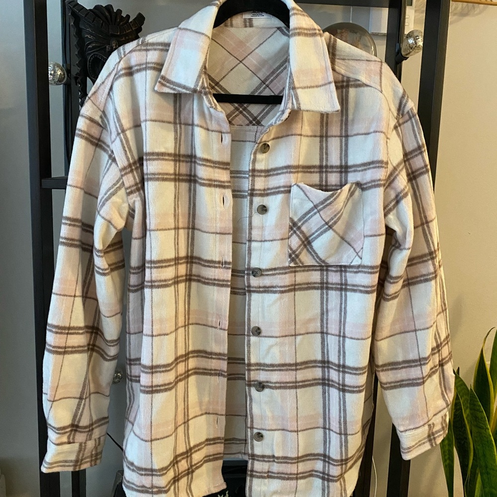 Fleece shacket - going to goodwill on Jan 28th